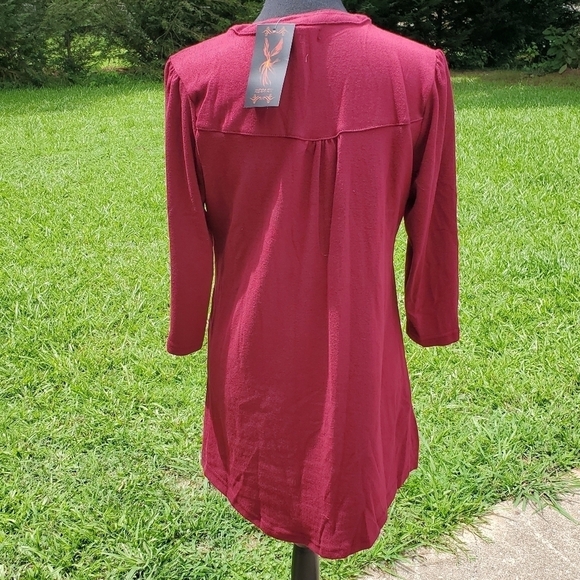 Reborn - 3/4 sleeve top burgandy half button - Picture 3 of 5